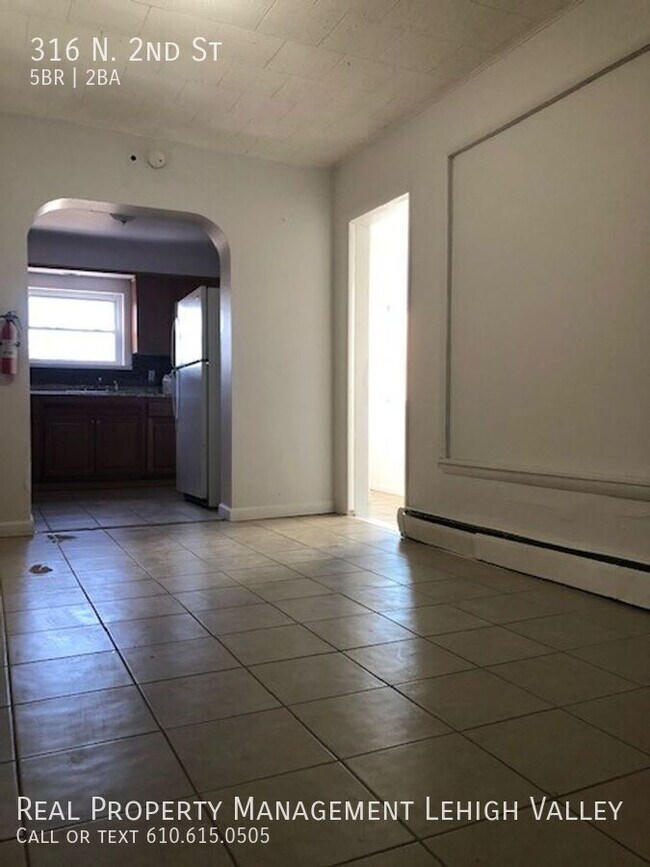 Foto del edificio - 316 N 2nd St