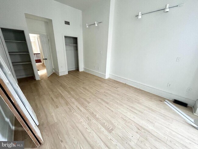 Foto del edificio - 3618 Spring Garden St