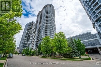 Building Photo - 181-2181 Village Green Square
