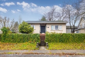 Building Photo - 5765 Quebec St