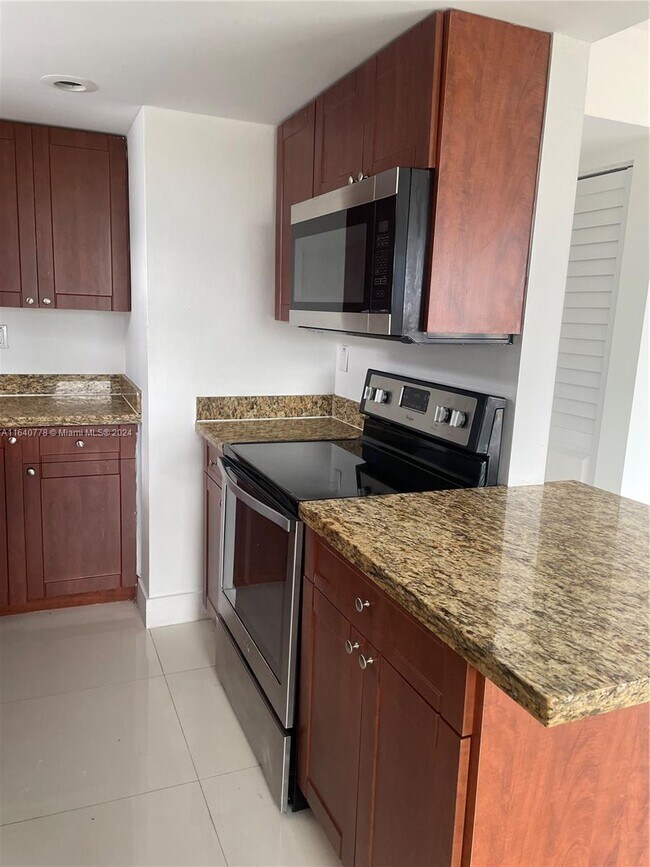 Foto del edificio - 1221 SW 122nd Ave