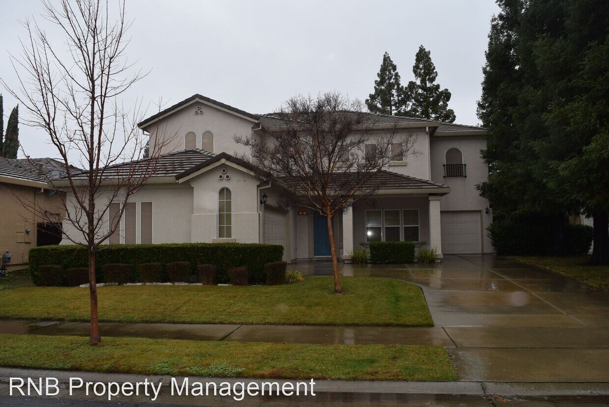Primary Photo - 4 br, 3 bath House - 34 Penelope Court