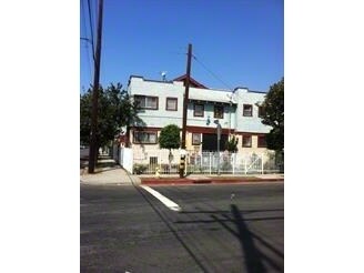 Building Photo - 2327 S Budlong Ave