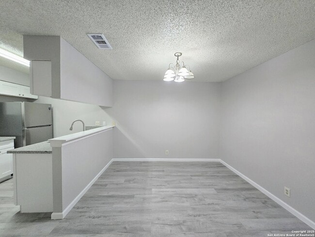 Building Photo - 5507 Roanwood