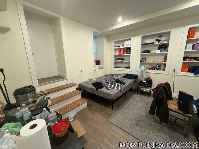Foto del edificio - 1616 Beacon St