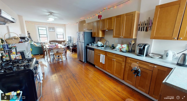 Building Photo - 313 Cambridge St