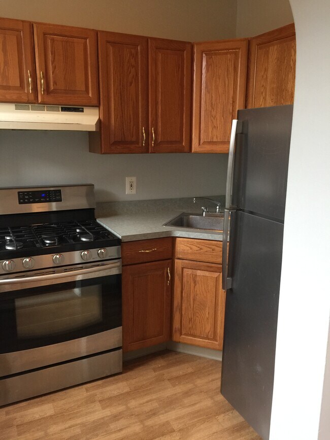 kitchen - 433 Clinton St