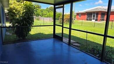 Building Photo - 9069 Pomelo Rd W