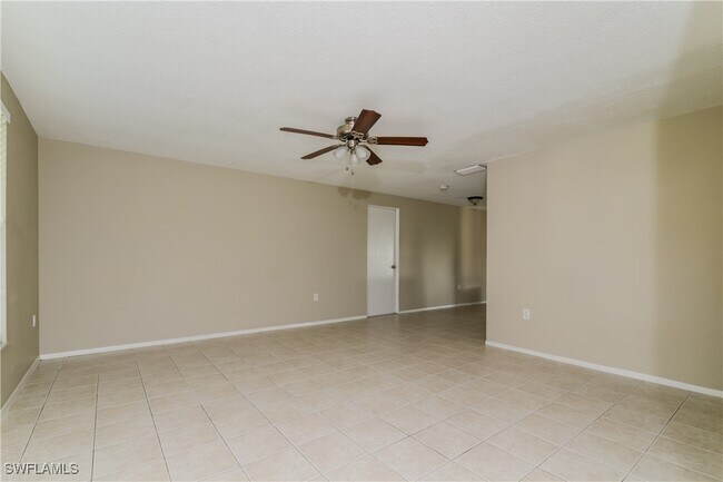 Building Photo - 312 Monet Dr