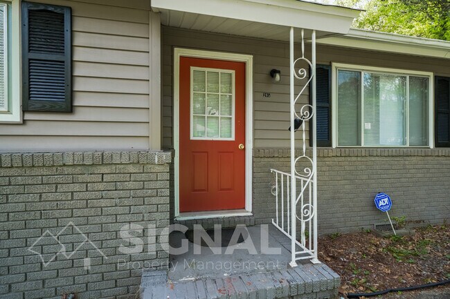 Foto del edificio - 205 Navajo Trail Rd