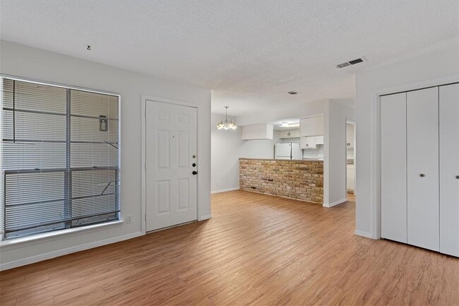 Building Photo - 3426 Willowrun Dr