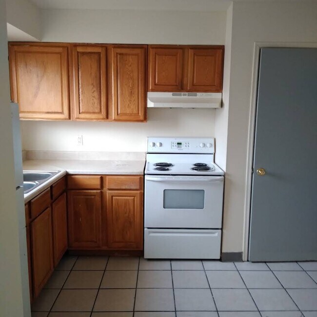 Redstone Townhomes 31013632 Stonegate Dr Flint, MI