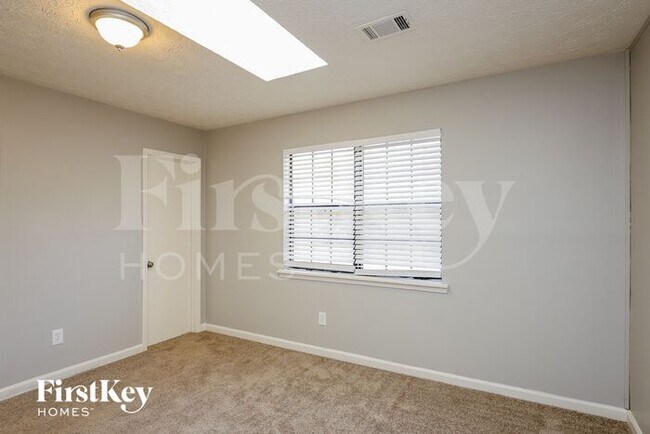 Building Photo - 1427 Fairview Trail NW