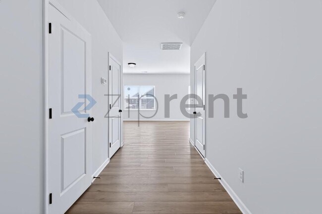 Building Photo - Unit