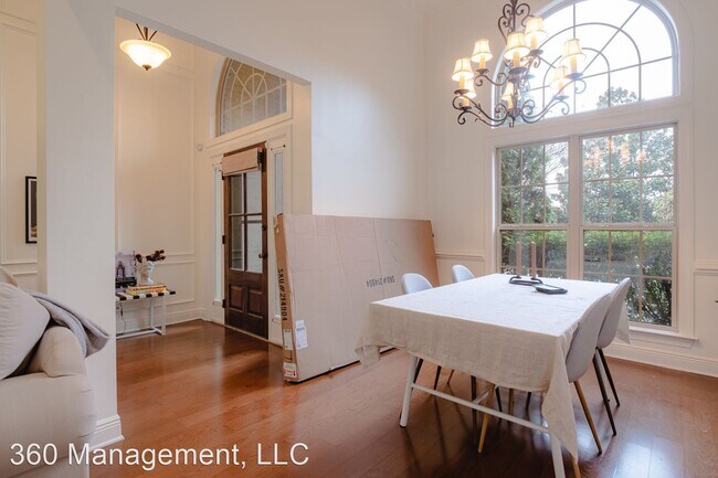 Building Photo - 4 br, 3.5 bath House - 154 Solamere Ln