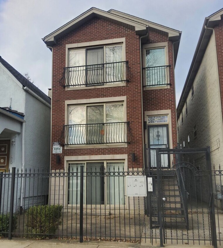 Primary Photo - 6344 S Rhodes Ave
