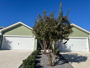 Building Photo - 608 Heathers Wy