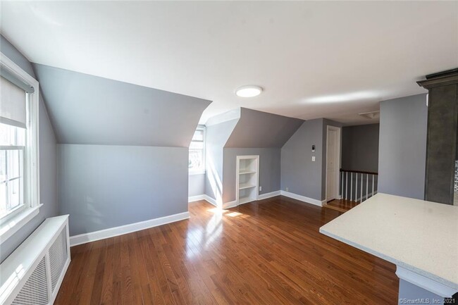 Building Photo - 126 Park Ave