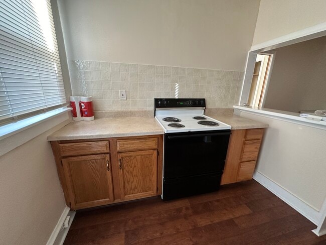 Kitchen - 2435 Yellow Springs Rd