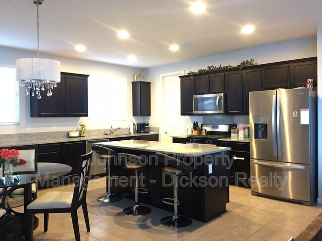Building Photo - 2905 Show Jumper Ln