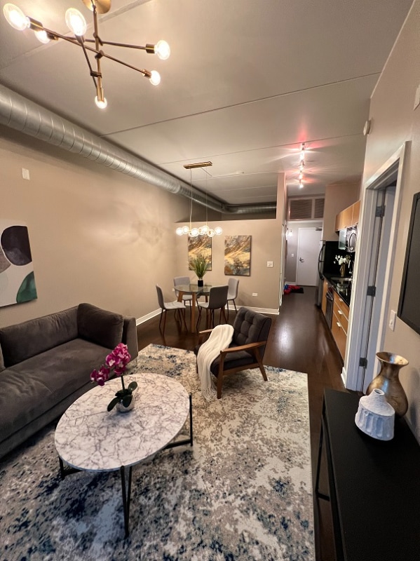 Photo - 650 W Wayman St Apartment