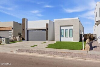 Building Photo - 2809 Tierra Garden Dr