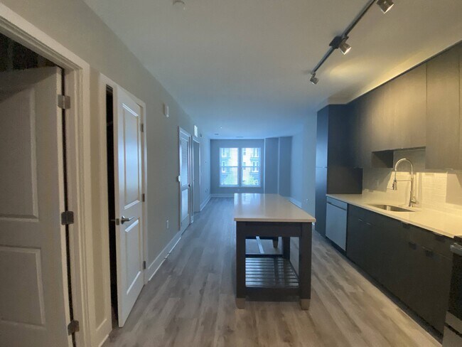 Interior Photo - ONE501