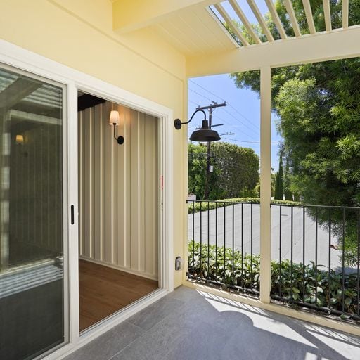 236238 S Spalding Dr Unit 238.5, Beverly Hills, CA 90212 Apartment for Rent in Beverly Hills