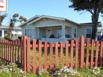 Foto principal - 11099 Merritt St