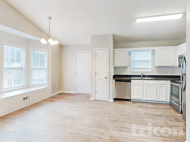 Foto del edificio - 115 Huntington Way