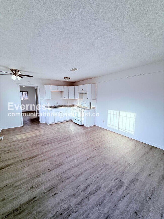 Foto del edificio - 1 Bed/1 Bath Home in Detroit / Pet-Friendly / Vouchers Accepted / Available Now!