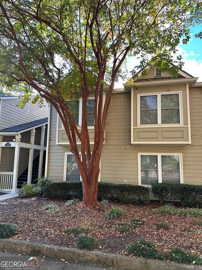 26 Lakes Edge Dr, Smyrna, GA 30080 Condo for Rent in Smyrna, GA