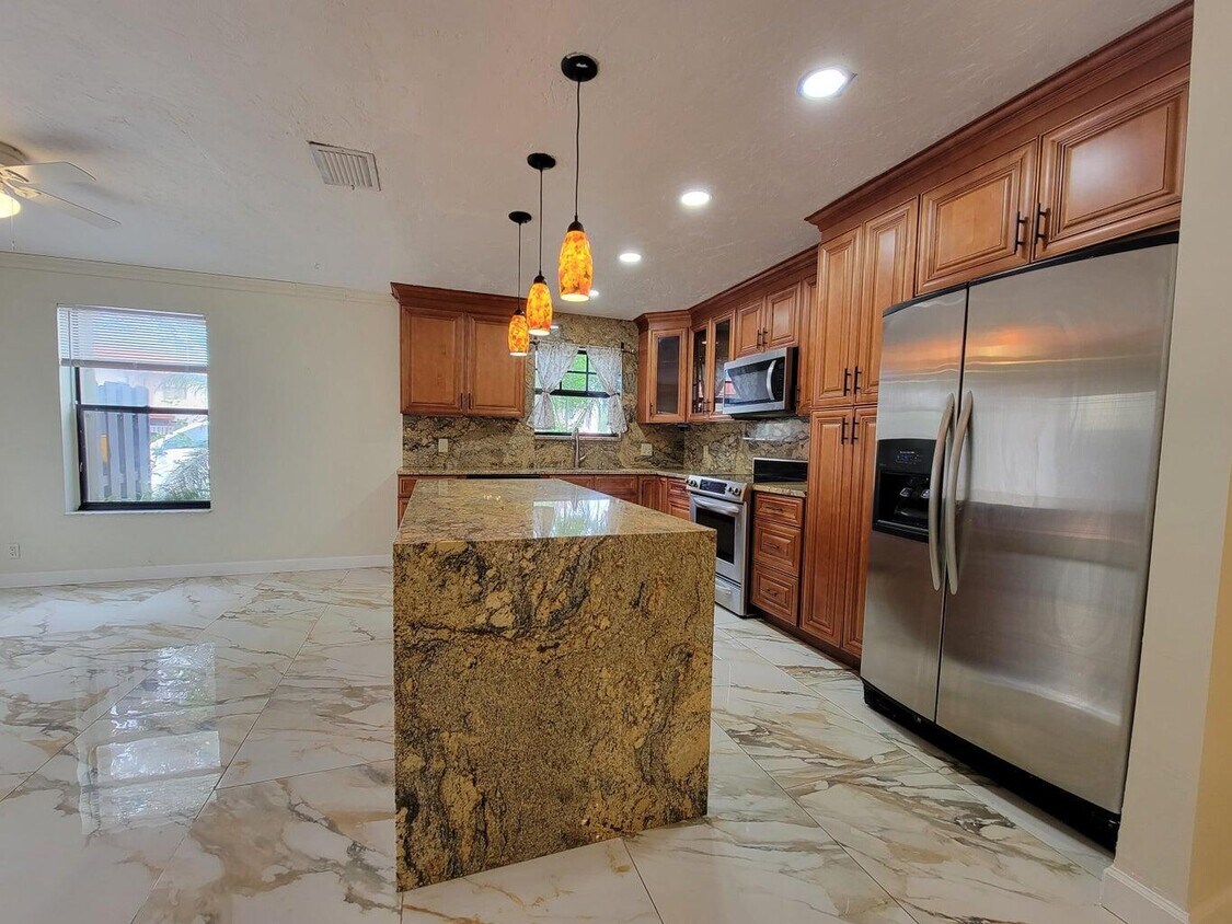 Foto principal - 1436 SW 25th Way