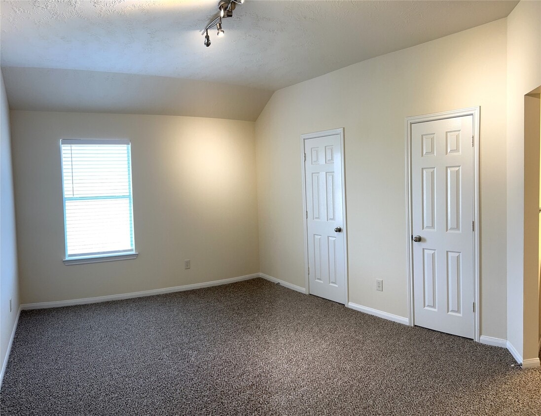 Building Photo - 63 San Simeon Dr