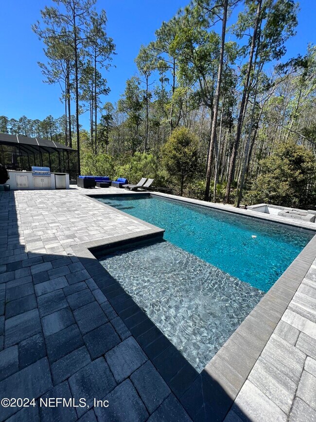 Building Photo - 154 Kiwi Palm Ct
