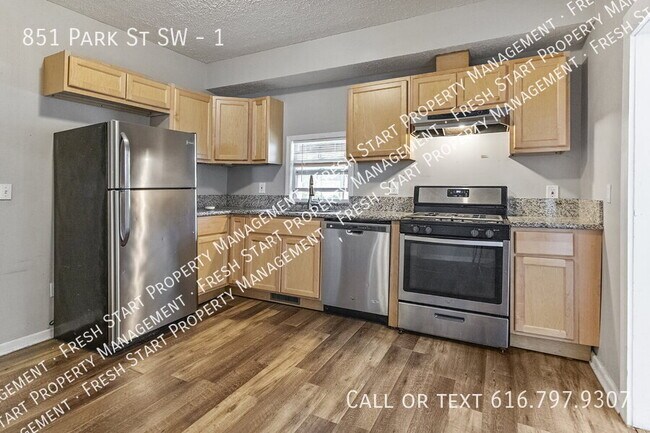 Foto del edificio - 851 Park St SW