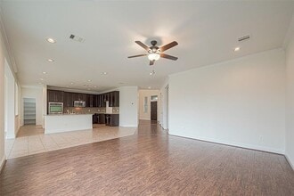 Building Photo - 4419 Matagorda Lakes Dr