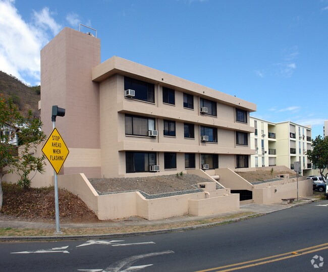 Building Photo - 245 Iolani Ave