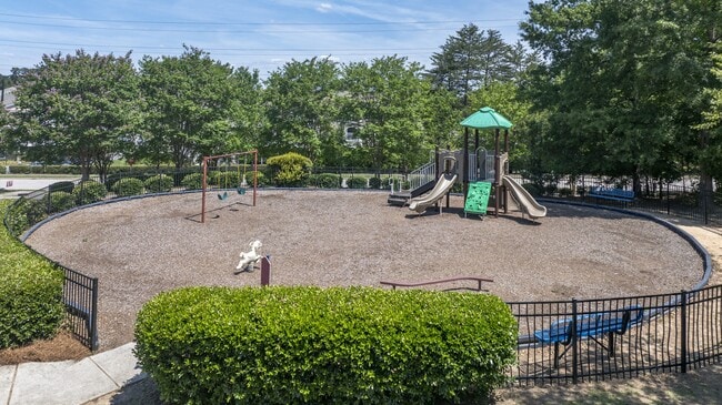 Dobbins Hill Playground - Dobbins Hill Apartment Homes