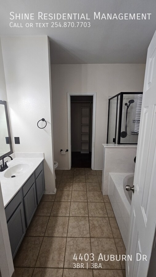 Building Photo - 4403 Auburn Dr