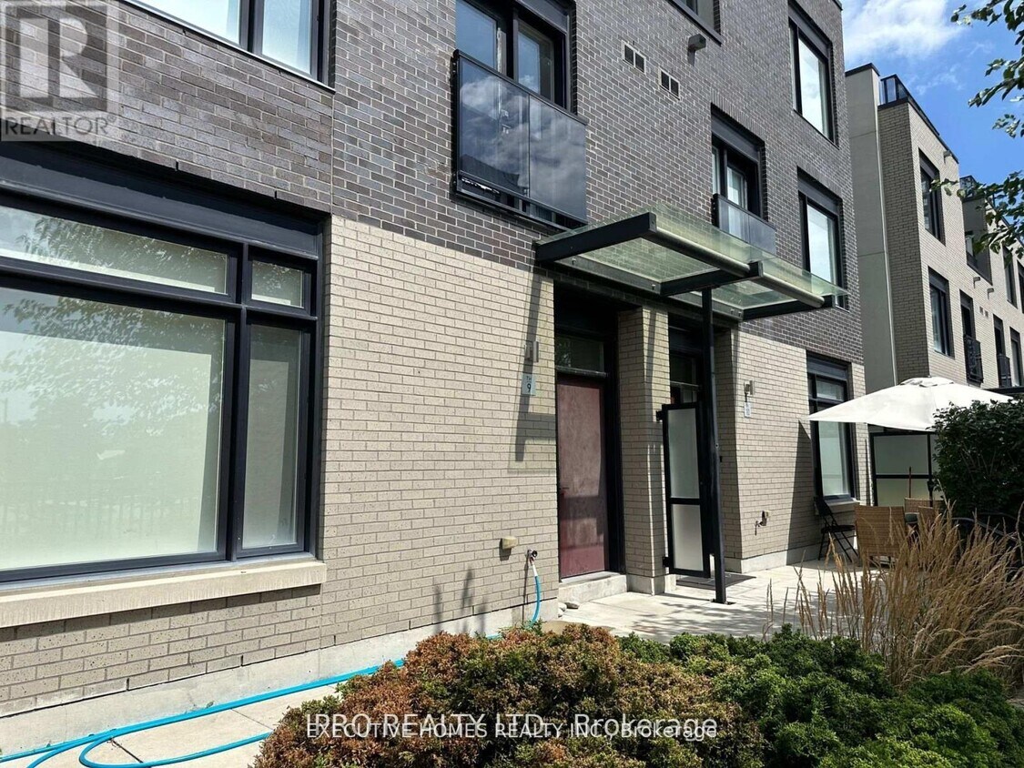 Primary Photo - 4020-4020 Parkside Village Dr