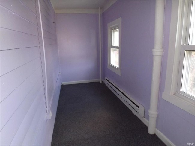 Foto del edificio - 136 N 15th St