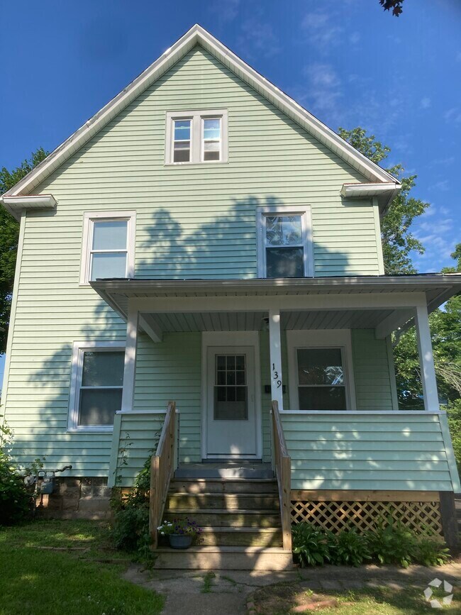 South Park Homestead Houses for Rent with High Ceilings Rochester, NY