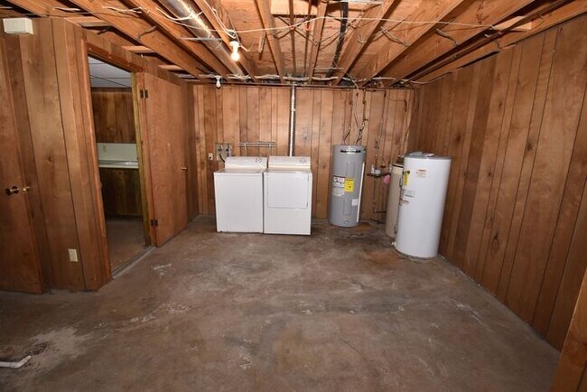 Building Photo - Rare Unit in Georgetown