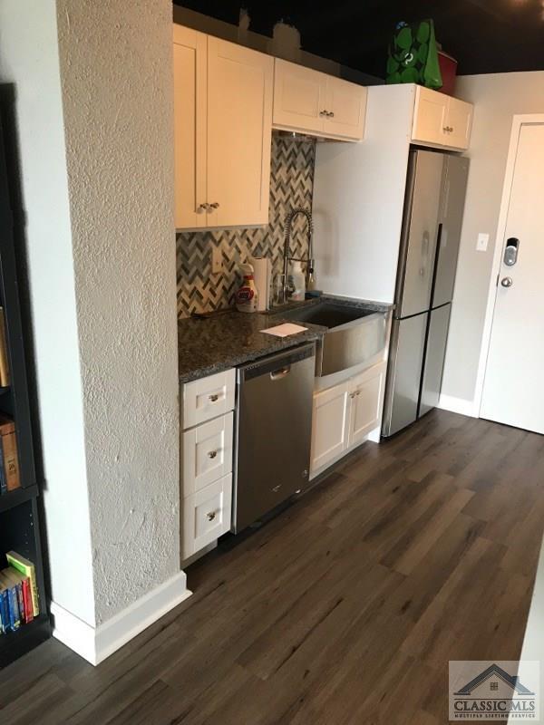 Foto del edificio - 131 E Broad St