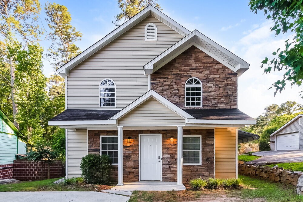 Primary Photo - 4408 Jacobs Dr SW