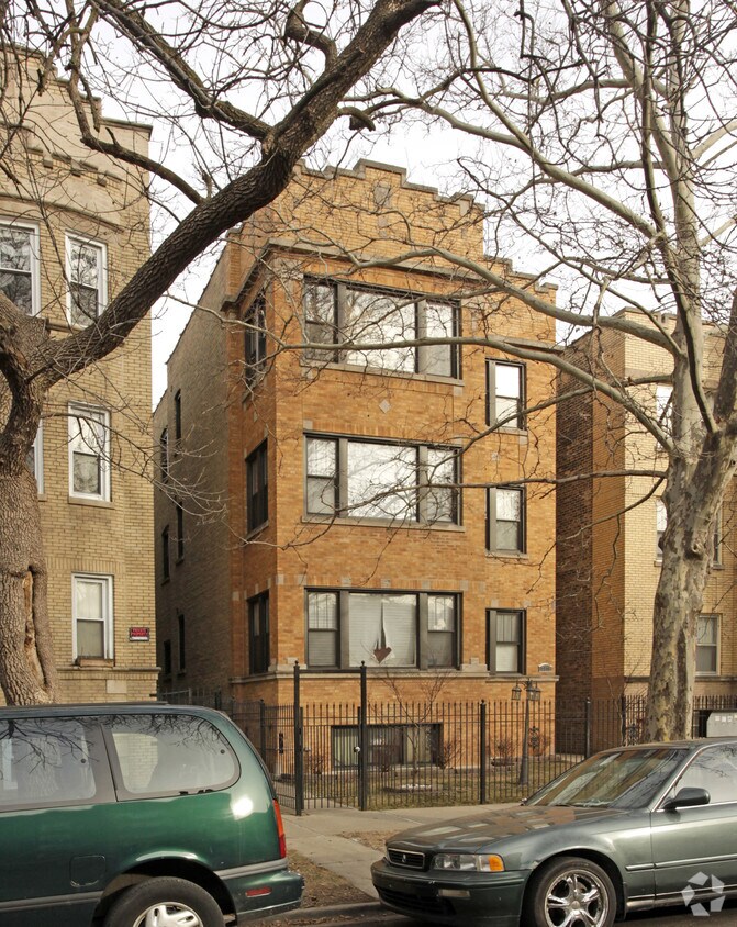 Foto del edificio - 2218 W Thome Ave