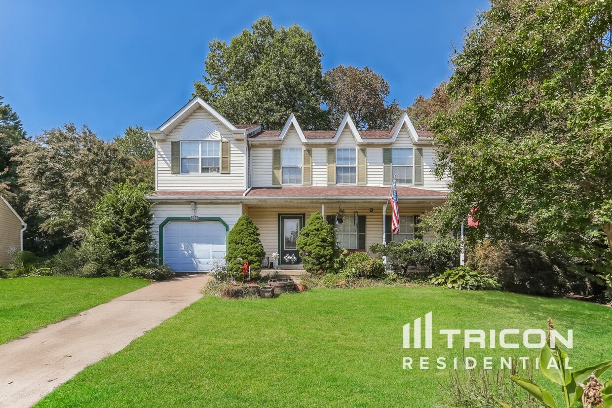 Foto principal - 6025 Hosta Ct