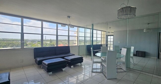 Foto del edificio - 2025 NE 164th St