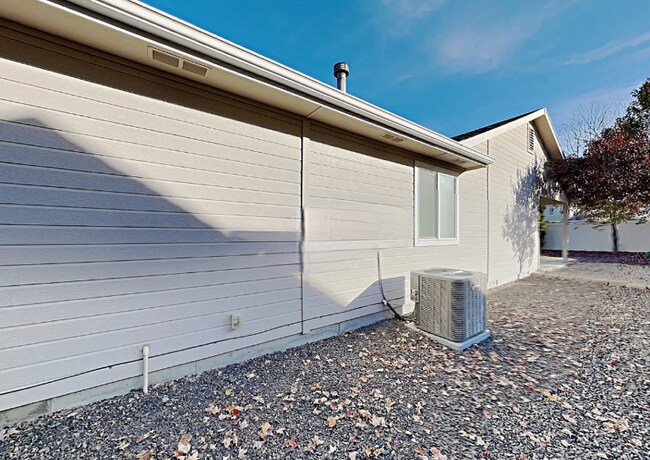 Foto del edificio - 11115 W Rose Lake St